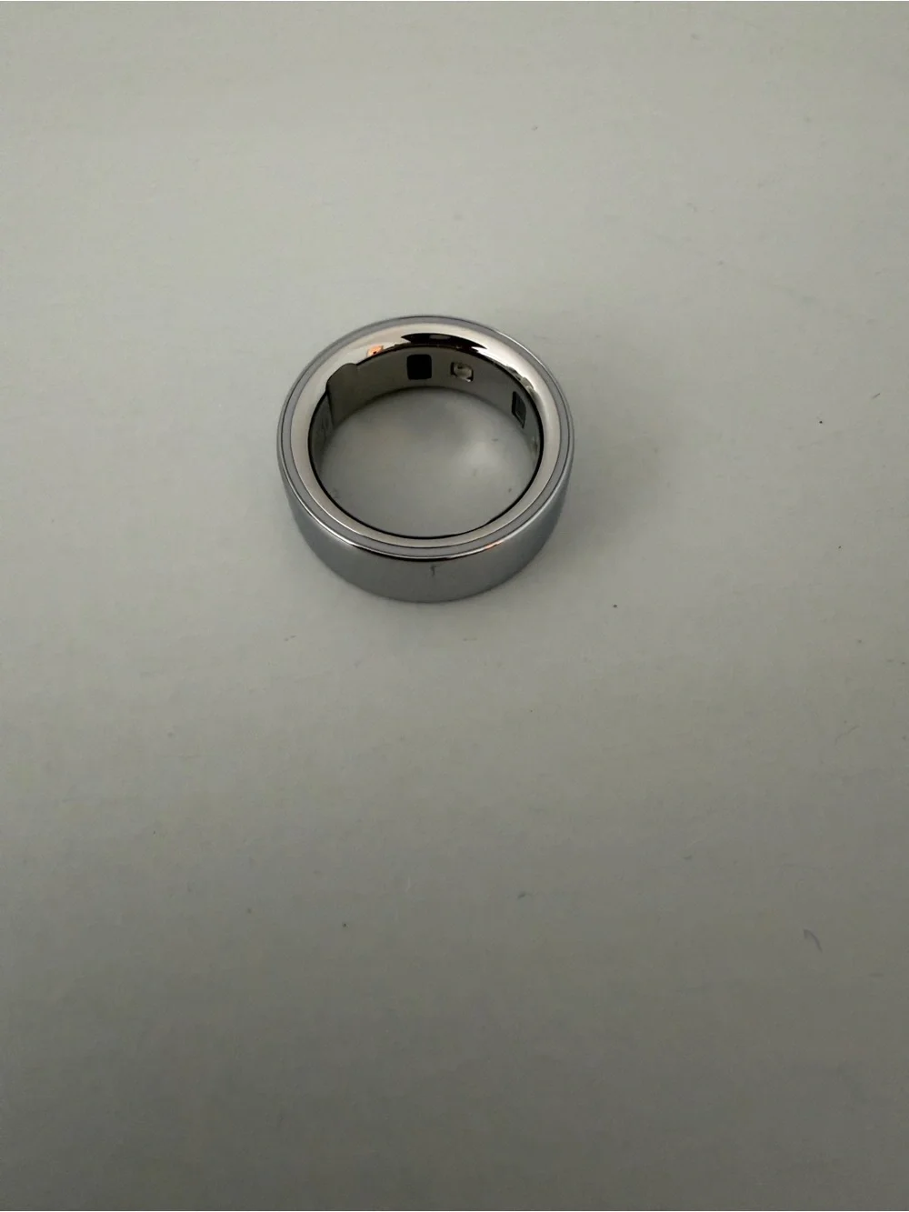 Oura Ring 4 Silver Finish Smart Ring (Size 8)
